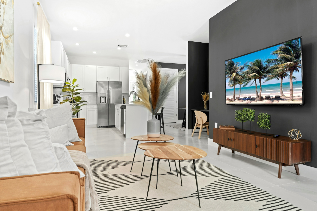 Airbnb Staging services in South Florida